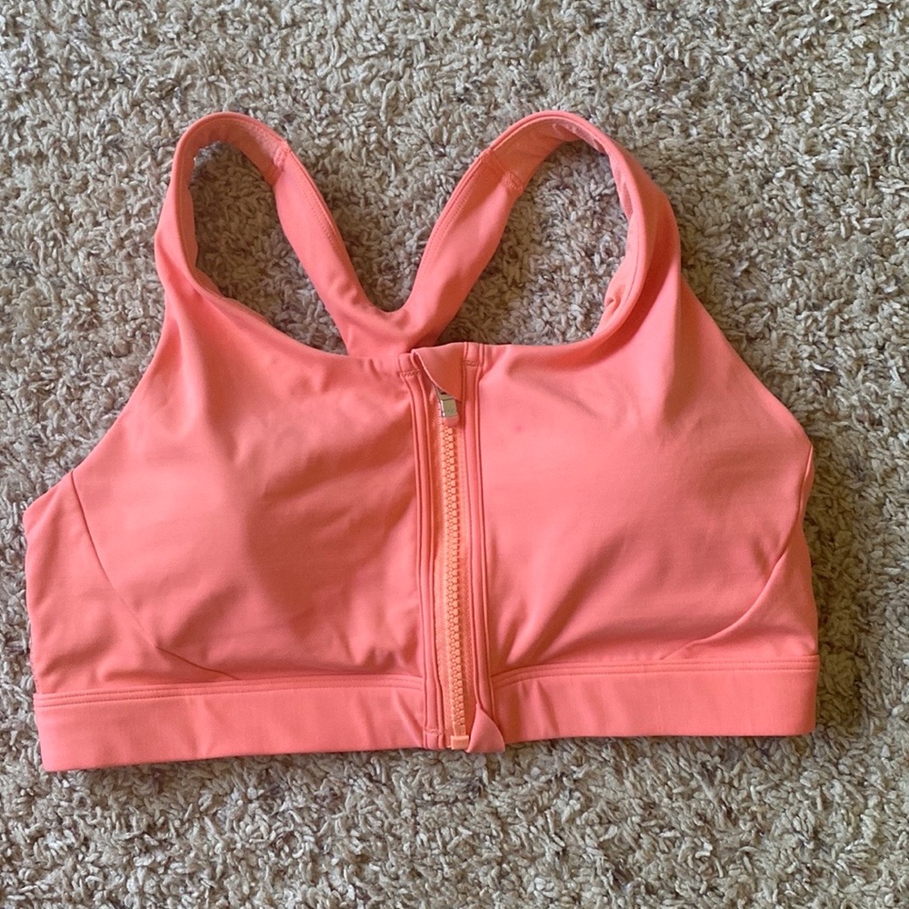 Athleta Ultimate Sports Bra size M